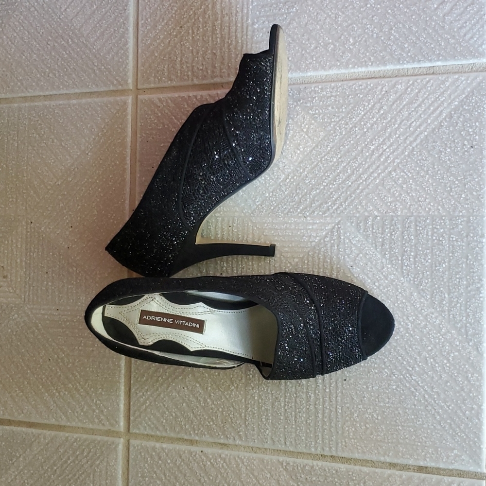 Black Adrenne Vittadini Openned Toed Heels, size 7.5